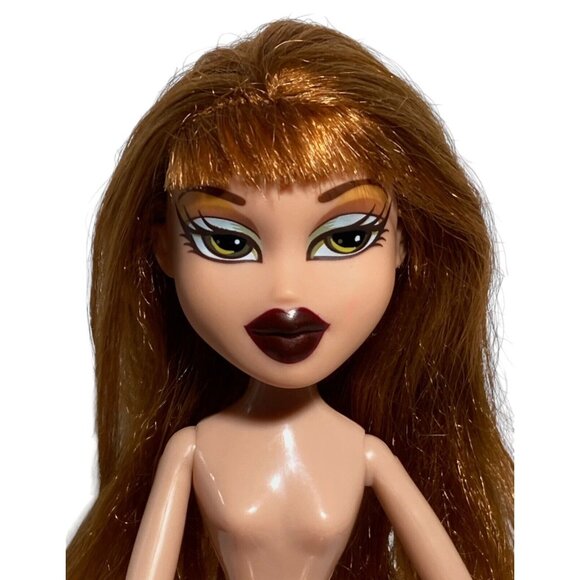 Bratz Meygan Xpress It 2002 Green Eyes Burgundy Lips Nude Doll Only MGA - Picture 2 of 12